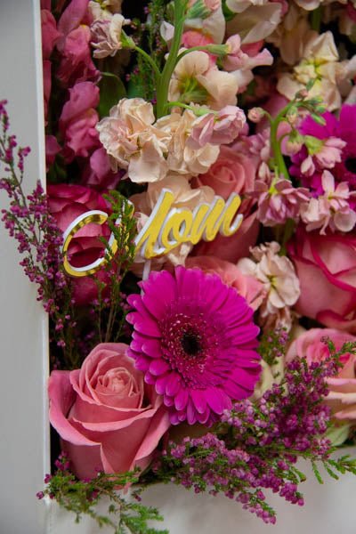 Straigh up Mix Flowers Box - Mothers day Flowers 