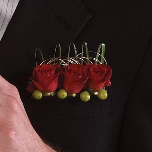 Red Spray Roses Boutonniere - flowersbypouparina.com